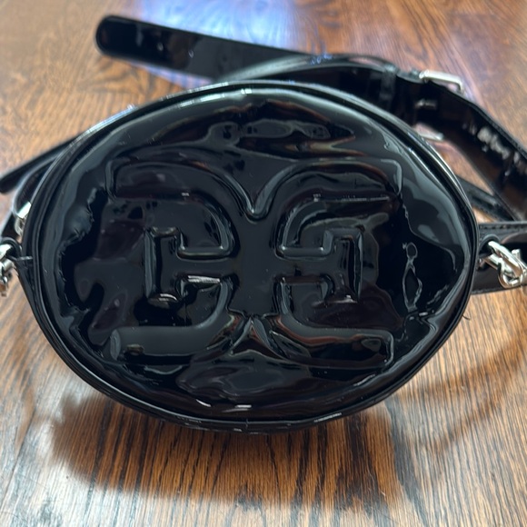 🛍️🛍️ SAM EDELMAN Black Patent Leather Belt Bag - Picture 2 of 4